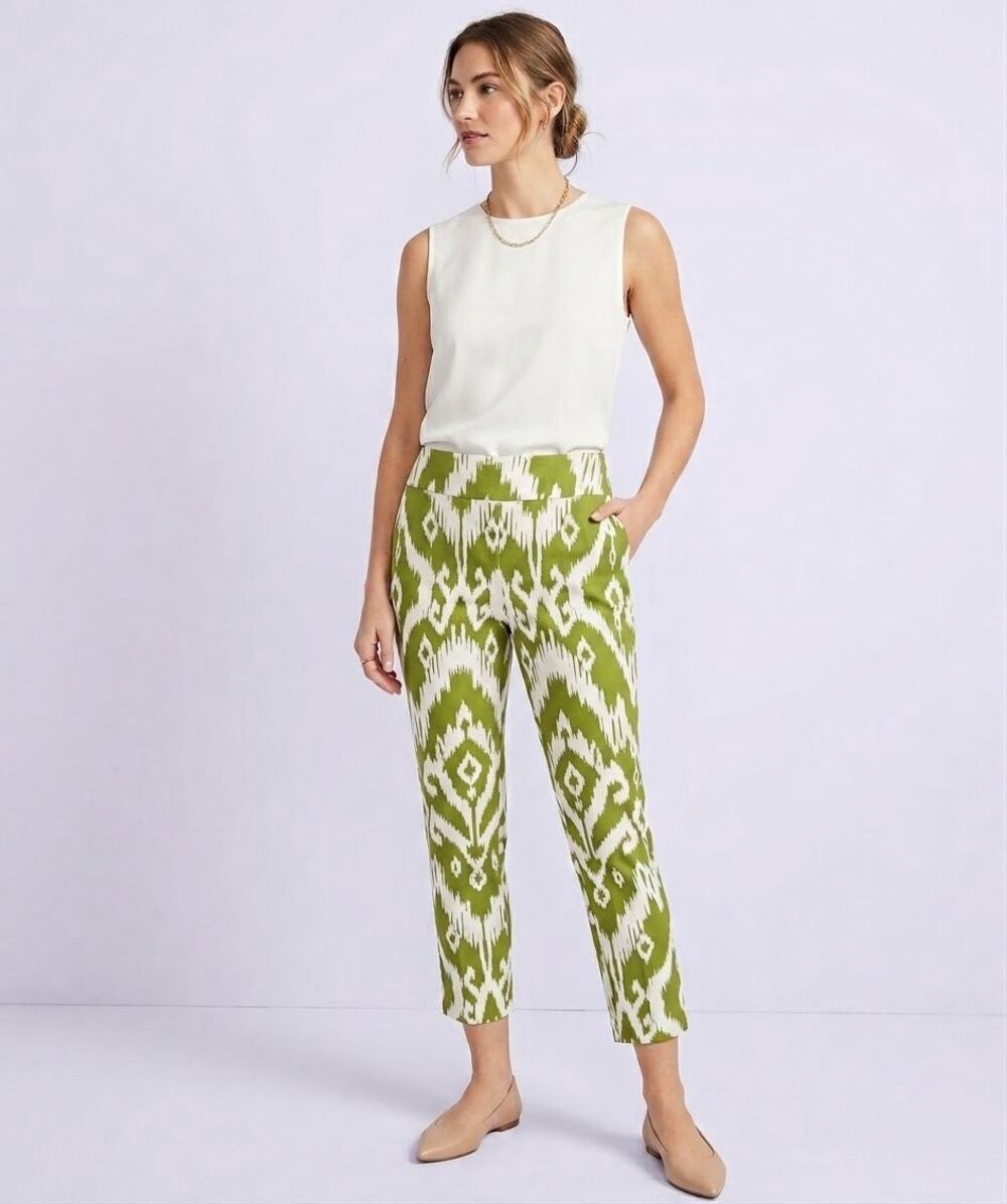 Chicos So Slimming Brigitte Cropped Pants Size 1 Green White Ikat Print Stretch